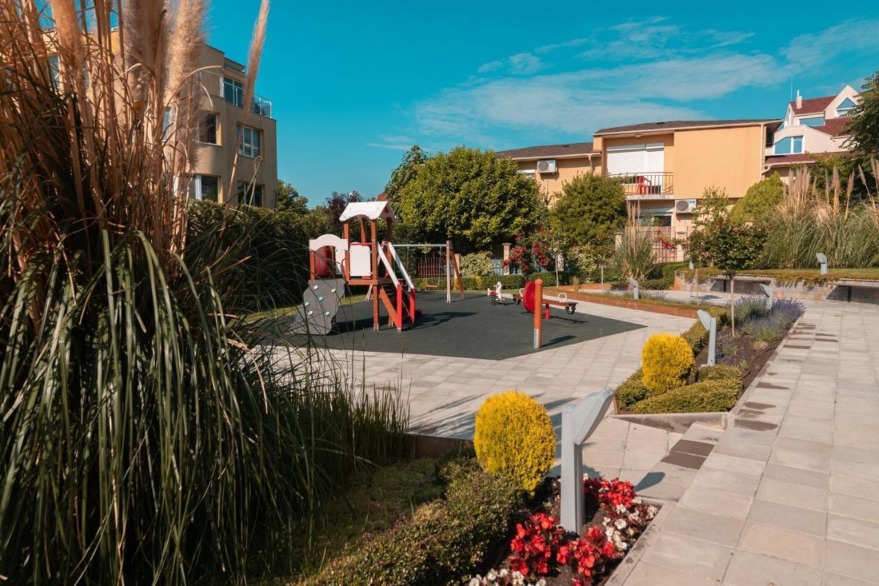 Freddo Apartment - Coral Residence Complex With Parking & Pool Варна Екстер'єр фото